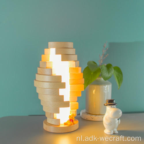 Draaiende lichte houten decoratieve tafellamp